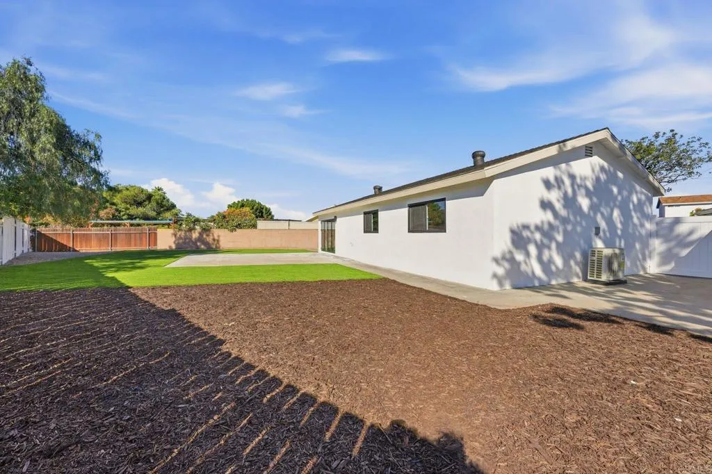 https://cdn.realtyfeed.com/cdn/127/306626042/1ca370d4b01a0c26609444351b85ec5a.webp