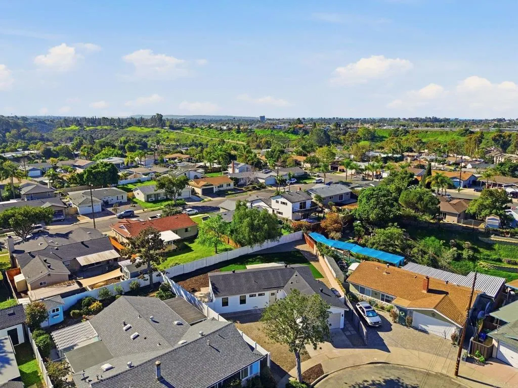 https://cdn.realtyfeed.com/cdn/127/306626042/65d890c52fe3164cc1bdd7933219f8c0.webp