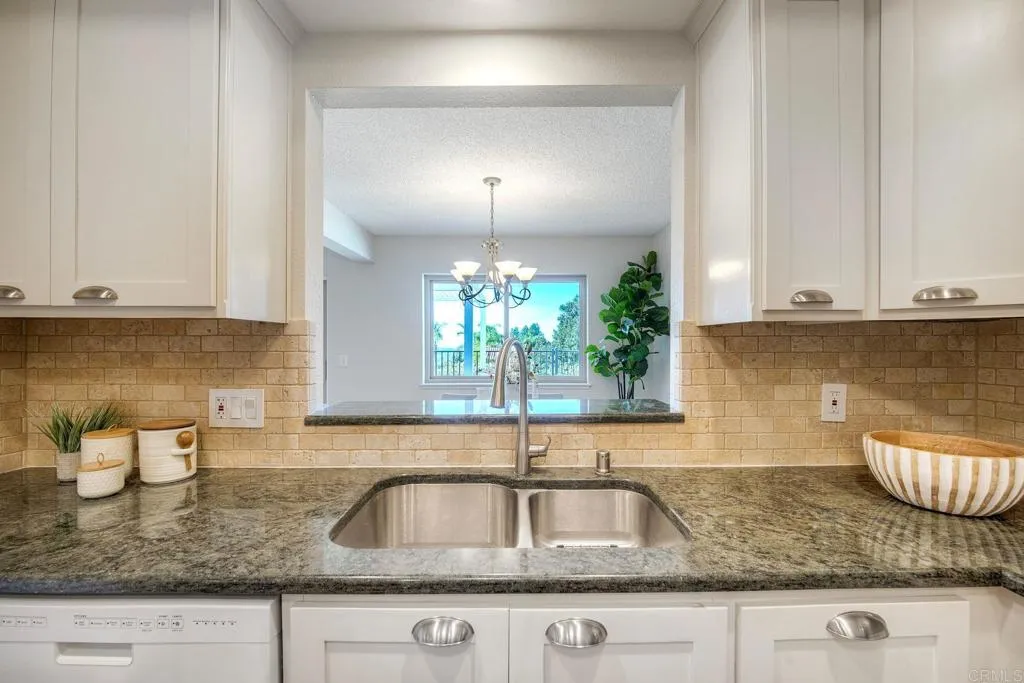 https://cdn.realtyfeed.com/cdn/127/306626096/057d7106e1fe7217f17e26393366edd7.webp