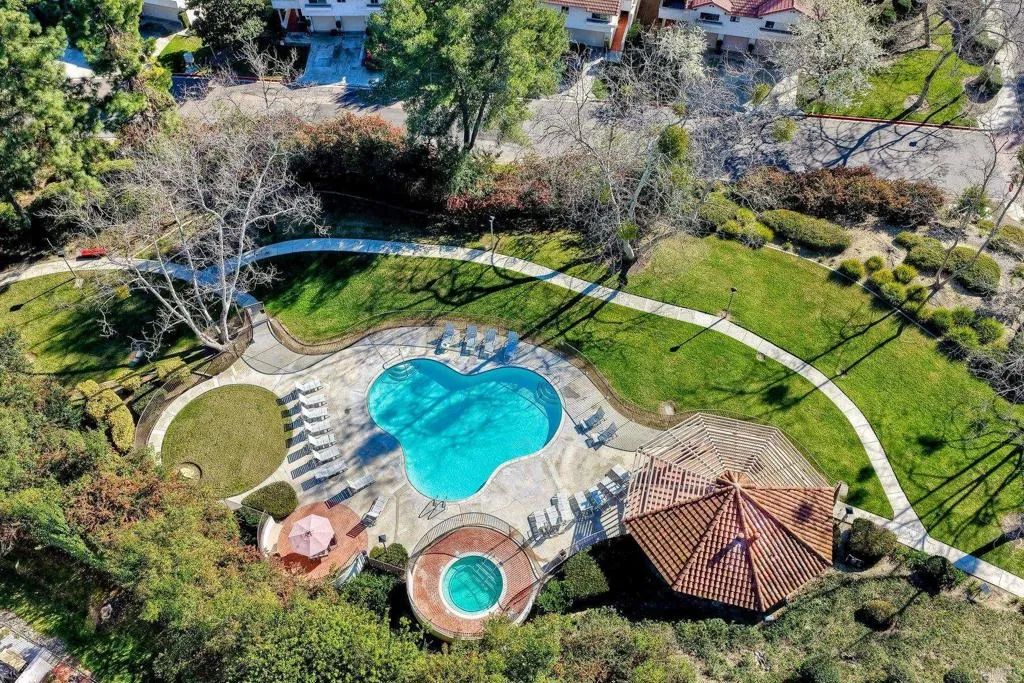 https://cdn.realtyfeed.com/cdn/127/306626096/9a95b0f107623ad60b050b184033ceee.webp