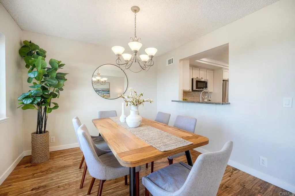 https://cdn.realtyfeed.com/cdn/127/306626096/adaa31a80bac6f586fc803bb529b00e8.webp