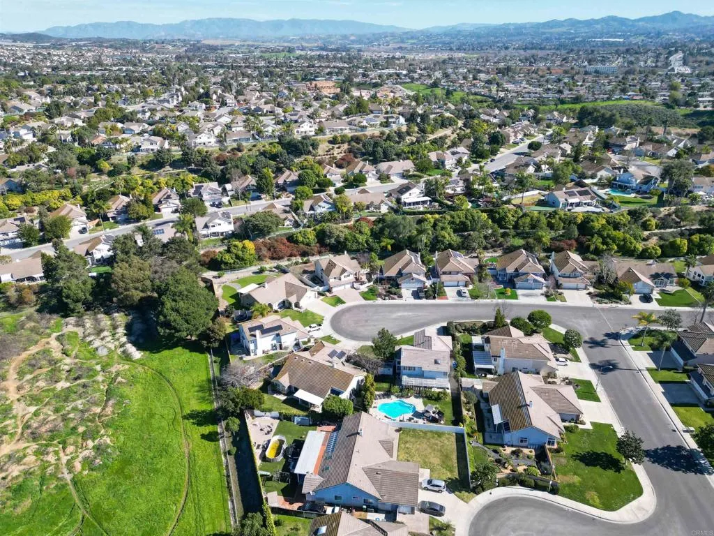 https://cdn.realtyfeed.com/cdn/127/306626102/4d0348dba62a1fd71771b3300e3c3138.webp