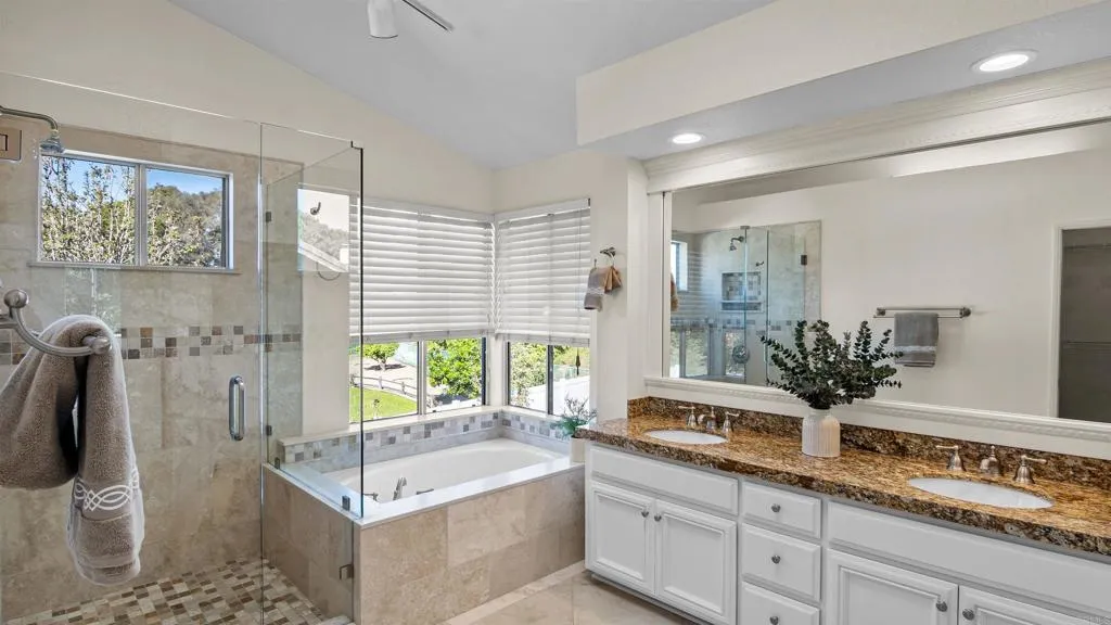 https://cdn.realtyfeed.com/cdn/127/306626102/520ff947077663b8cd6eb408e964ce98.webp