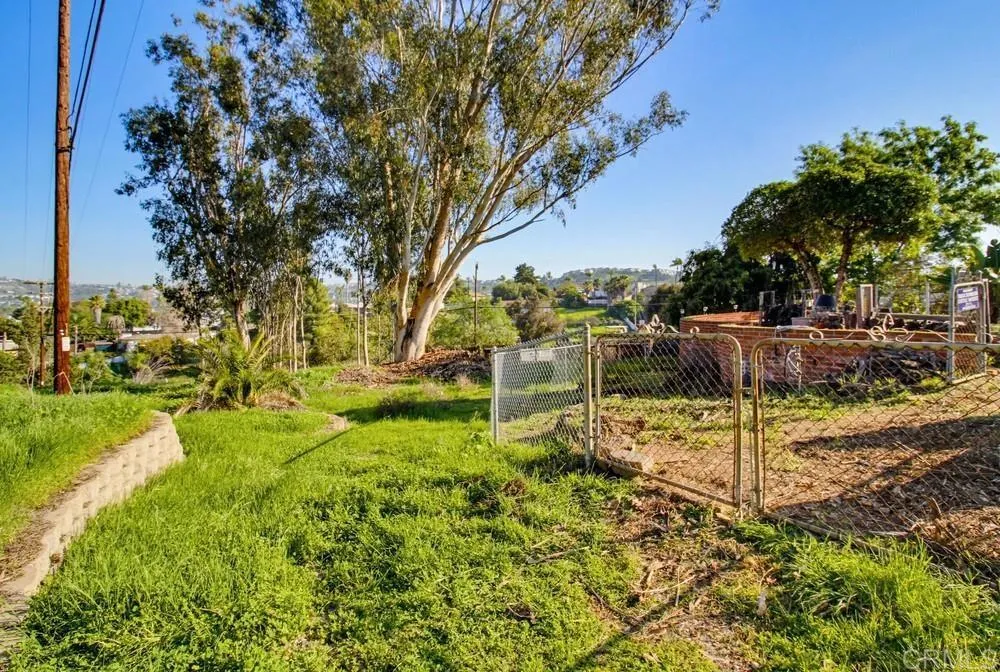 https://cdn.realtyfeed.com/cdn/127/306626107/1b27f14a57639112aa29d89b0376d5e9.webp