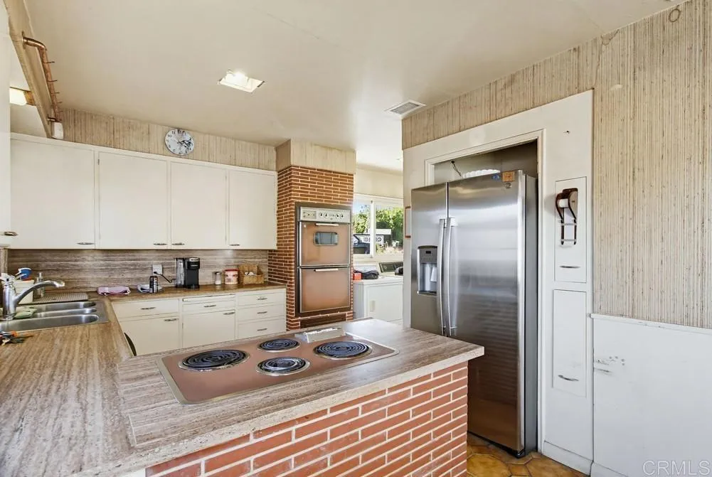 https://cdn.realtyfeed.com/cdn/127/306626107/731b170542cd886ab7bc1e67ae286d2c.webp