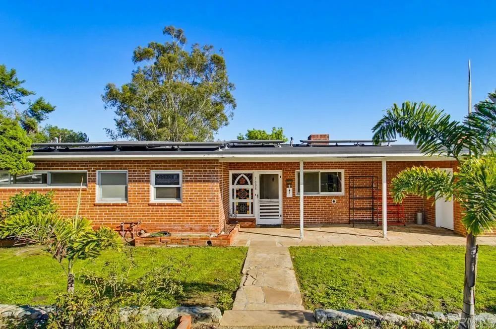 https://cdn.realtyfeed.com/cdn/127/306626107/abb7048277469139a97262343f16897e.webp