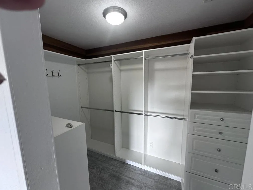https://cdn.realtyfeed.com/cdn/127/306626111/c91cb01efff8e0e41f884d0141a75f4a.webp