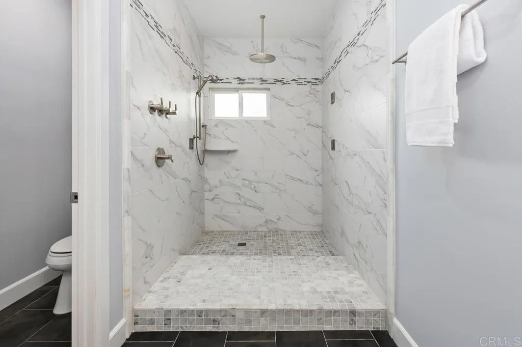 https://cdn.realtyfeed.com/cdn/127/306626123/1d6c20537f2b92cd58238a5d064fd21f.webp