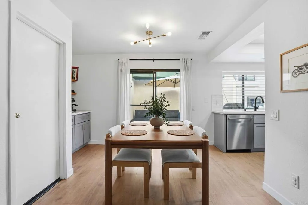 https://cdn.realtyfeed.com/cdn/127/306626189/e57d76b1c82fb9d61abc0a69e92b996c.webp