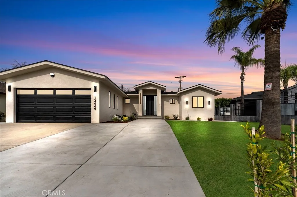 13449 Stagg Street, Panorama City, CA 91402