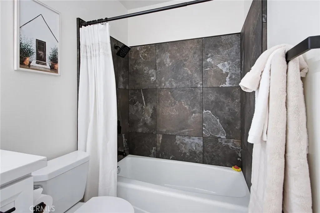 Photo #37: ND26015871 Listing: Photo #37