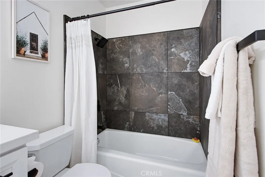 Photo #37: ND26015871 Listing: Photo #37