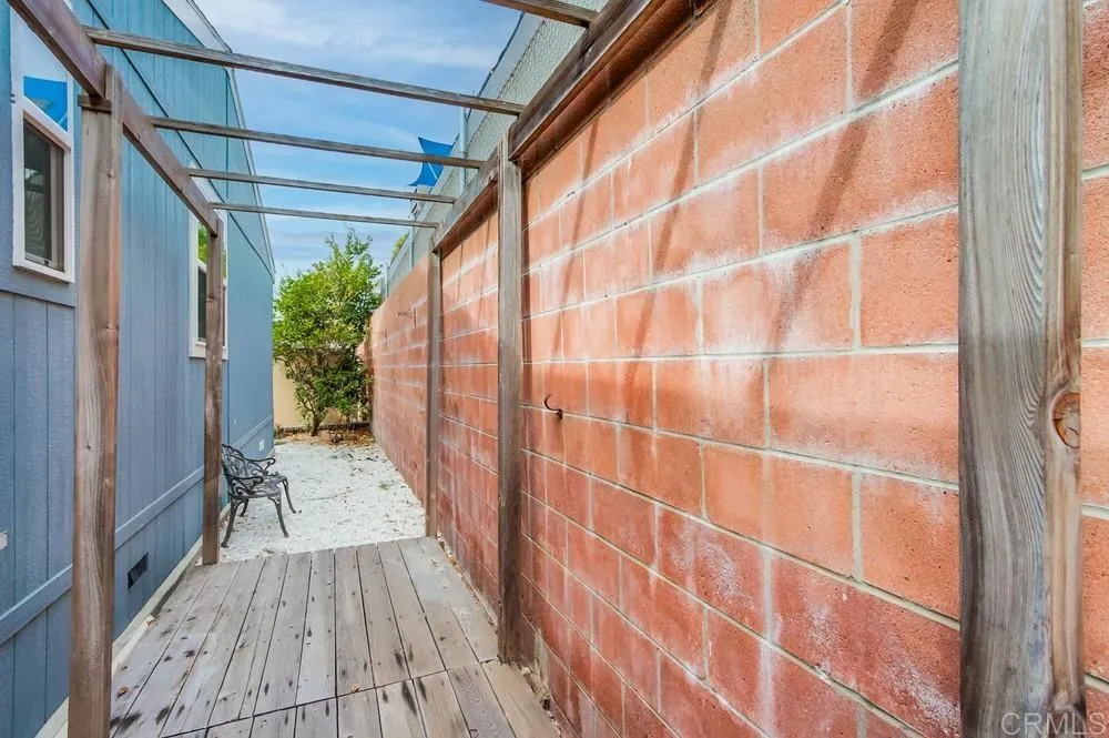 https://cdn.realtyfeed.com/cdn/127/306626294/9cf01f4b21a1d380a14724e8c913db9f.webp