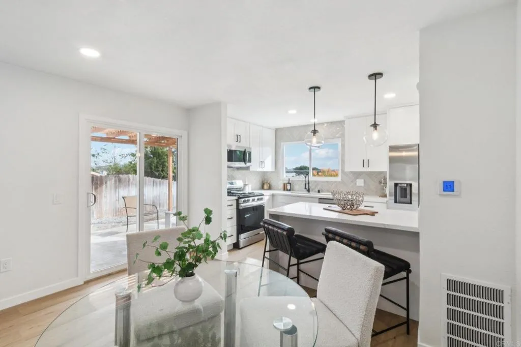 Photo #8: PTP2600598 Listing: Photo #8