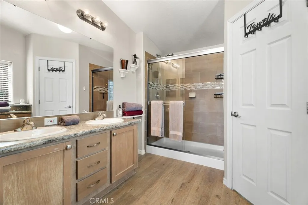 https://cdn.realtyfeed.com/cdn/127/306626368/39ec2139dc55ab718184263467cf8794.webp