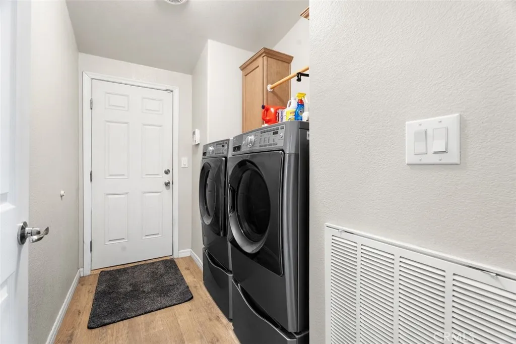https://cdn.realtyfeed.com/cdn/127/306626368/70f7c69c54a3d89a52d99120bed7b9e4.webp