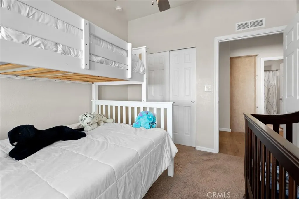 https://cdn.realtyfeed.com/cdn/127/306626368/b8a8eecc1ff2b8a18e19199205e23ad3.webp