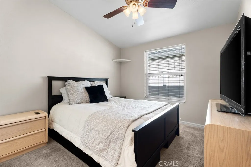 https://cdn.realtyfeed.com/cdn/127/306626368/bcacda4a32041b792b2380dcb987c681.webp