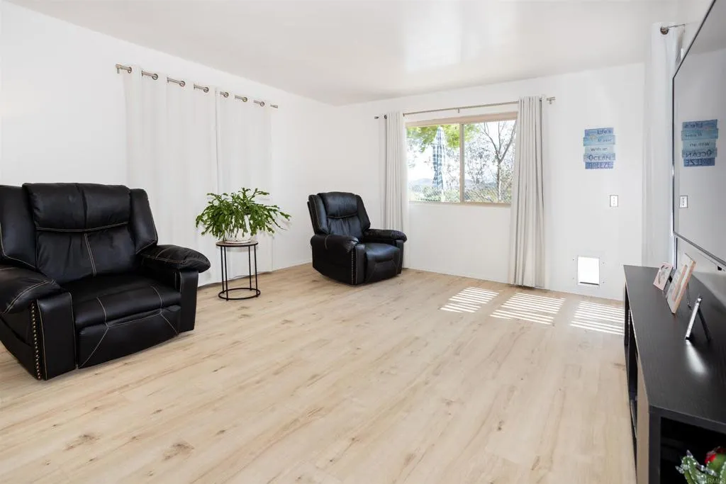 Photo #15: NDP2600723 Listing: Photo #15