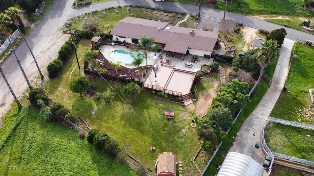 https://cdn.realtyfeed.com/cdn/127/306626385/516d011d6a2c7be8d2244760a7253a39.webp