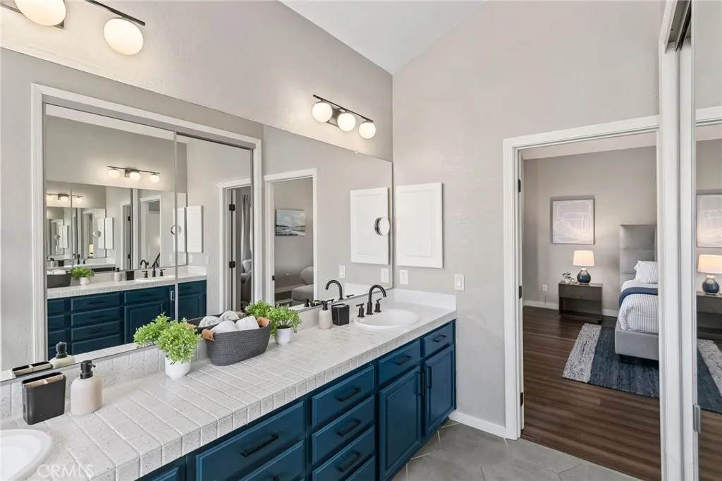 https://cdn.realtyfeed.com/cdn/127/306626387/503114c0b8fee210ce54481d52f44bda.webp