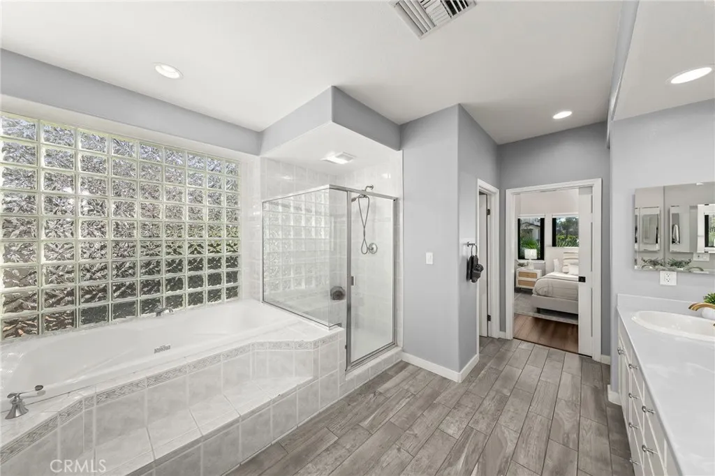 https://cdn.realtyfeed.com/cdn/127/306626387/b538f9205431c892988f81c7e1c04093.webp