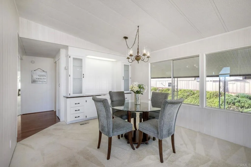 https://cdn.realtyfeed.com/cdn/127/306626428/410ed7b40b30e3dbaf0edb15b9251eab.webp