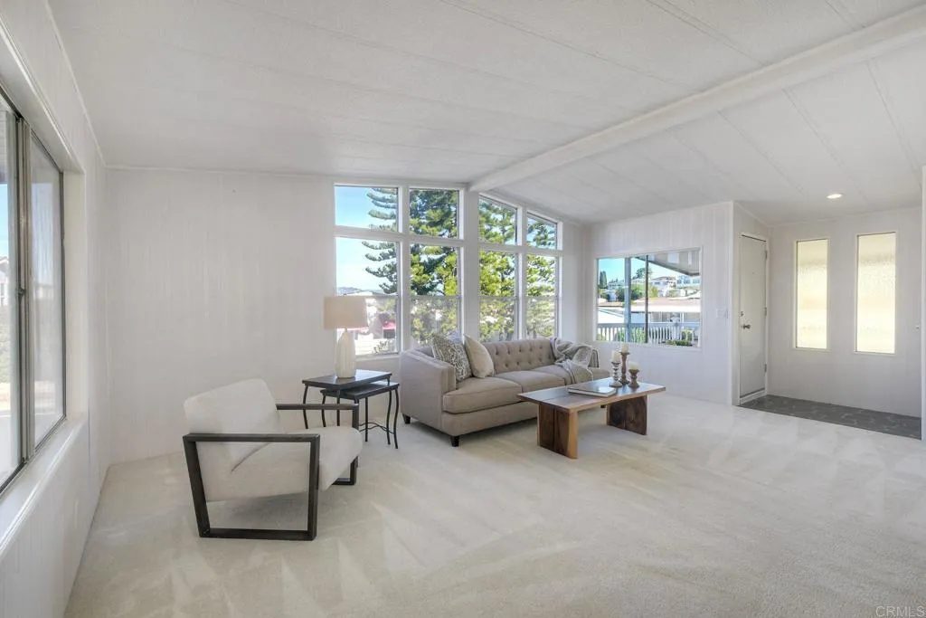 https://cdn.realtyfeed.com/cdn/127/306626428/911fba9ef8e14a191a918e05911c84e8.webp