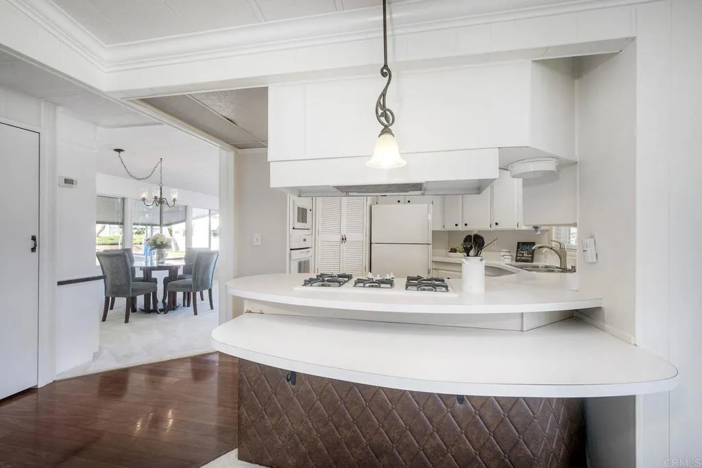 https://cdn.realtyfeed.com/cdn/127/306626428/c891c384a2b8e4f12edbb8fbc578f275.webp