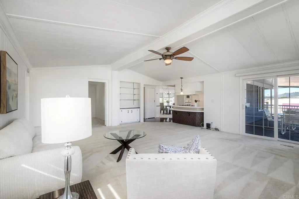 https://cdn.realtyfeed.com/cdn/127/306626428/f61624597e3980addfdd93b24483ffdc.webp