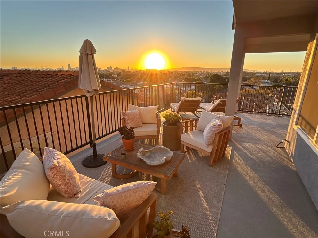 1881 Molino, Signal Hill, CA 90755 - Photo 5 of 12, Signal Hill, CA