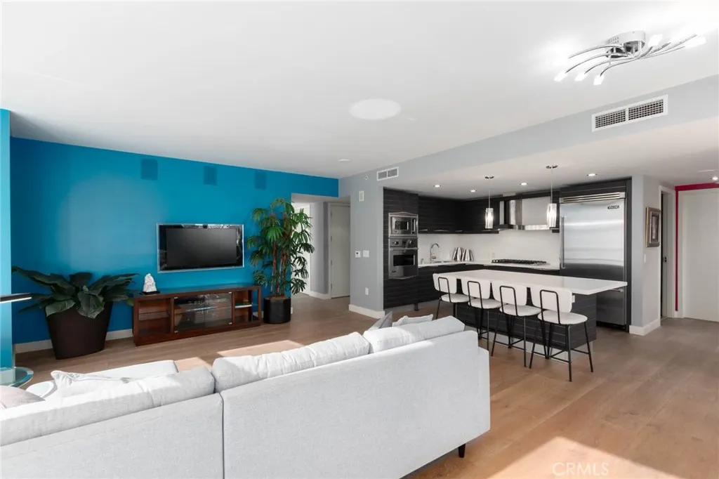 Photo #7: WS26015496 Listing: Photo #7