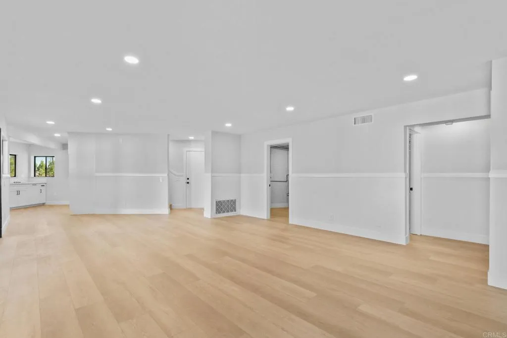 https://cdn.realtyfeed.com/cdn/127/306626592/100667660c2e50038964ac2a6d3f8cbe.webp