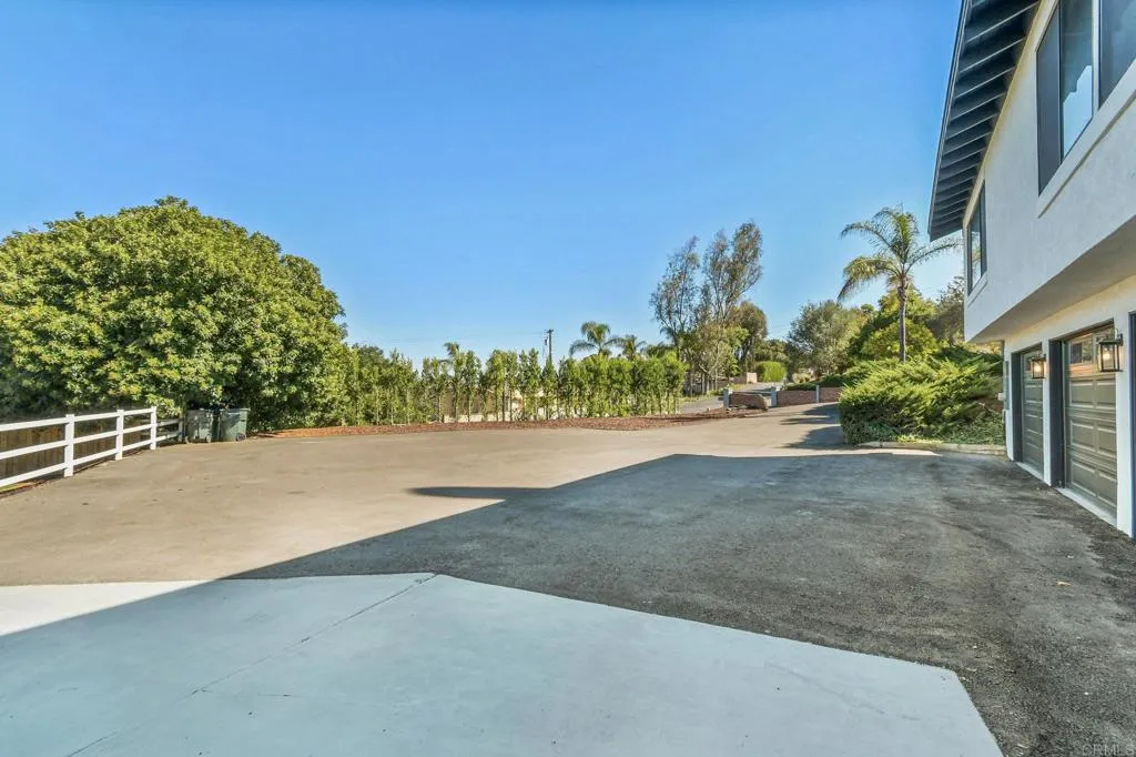 https://cdn.realtyfeed.com/cdn/127/306626592/3f6835d9ef61fbcb07265cd59ca3eb2d.webp