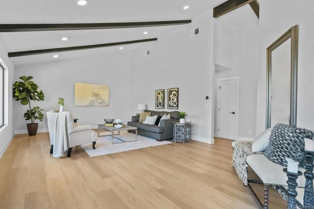 https://cdn.realtyfeed.com/cdn/127/306626592/68568d75c49a4b04e68d2c350a78e2d5.webp