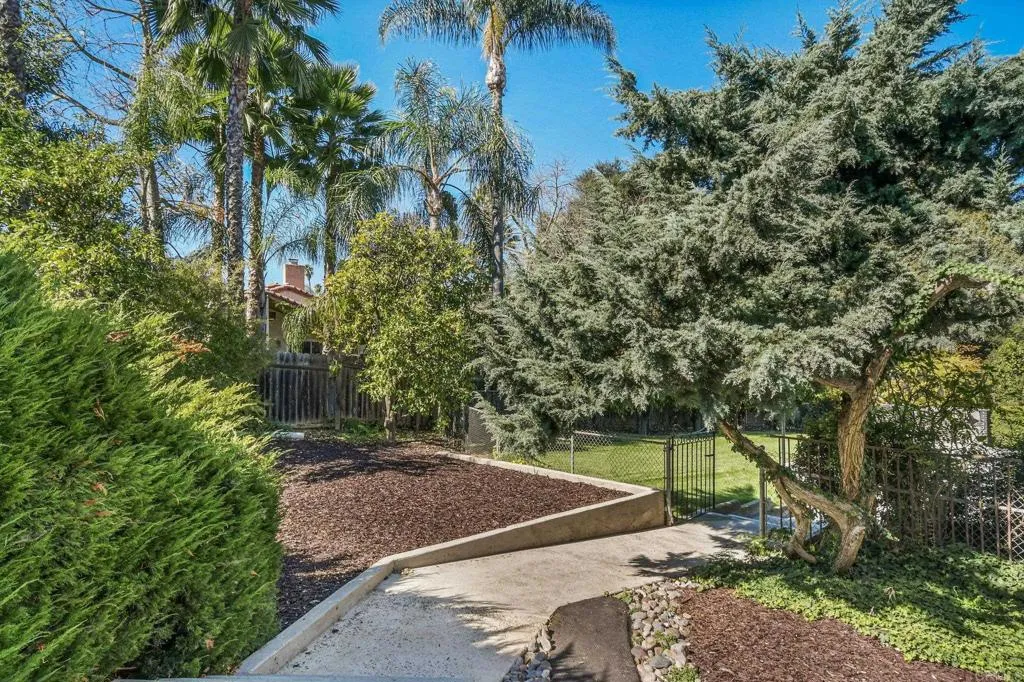 https://cdn.realtyfeed.com/cdn/127/306626592/7532c0b8797f2fa62387a640178c450a.webp
