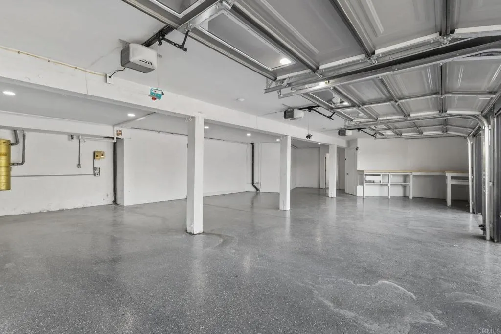 https://cdn.realtyfeed.com/cdn/127/306626592/844f95abb920994ed42a921d80399f5b.webp