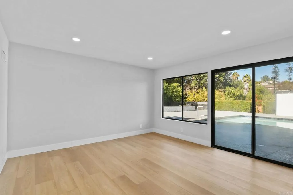 https://cdn.realtyfeed.com/cdn/127/306626592/b7bbe706ff6f52f8dee2af87af6d4f03.webp