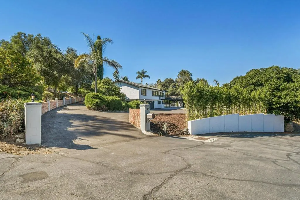 https://cdn.realtyfeed.com/cdn/127/306626592/ddb3518fd0fa59ce06217245716bac58.webp