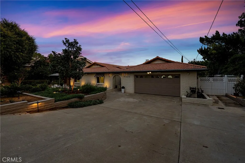 https://cdn.realtyfeed.com/cdn/127/306626593/c88ed06f0a0d6eac6f15996619b5c18f.webp