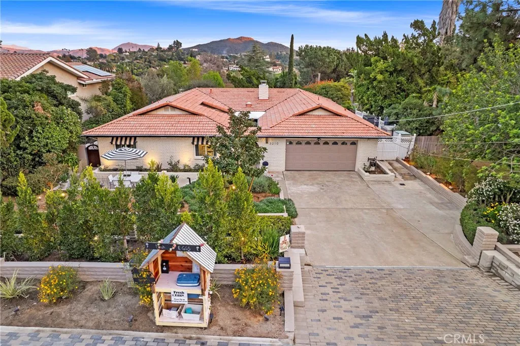 https://cdn.realtyfeed.com/cdn/127/306626593/fa79fd22dd753b8eb3204ab364259deb.webp