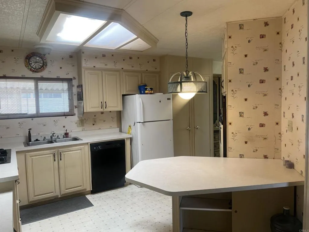 https://cdn.realtyfeed.com/cdn/127/306626599/9cdd136e0f817cf6c3e8e0d619612826.webp