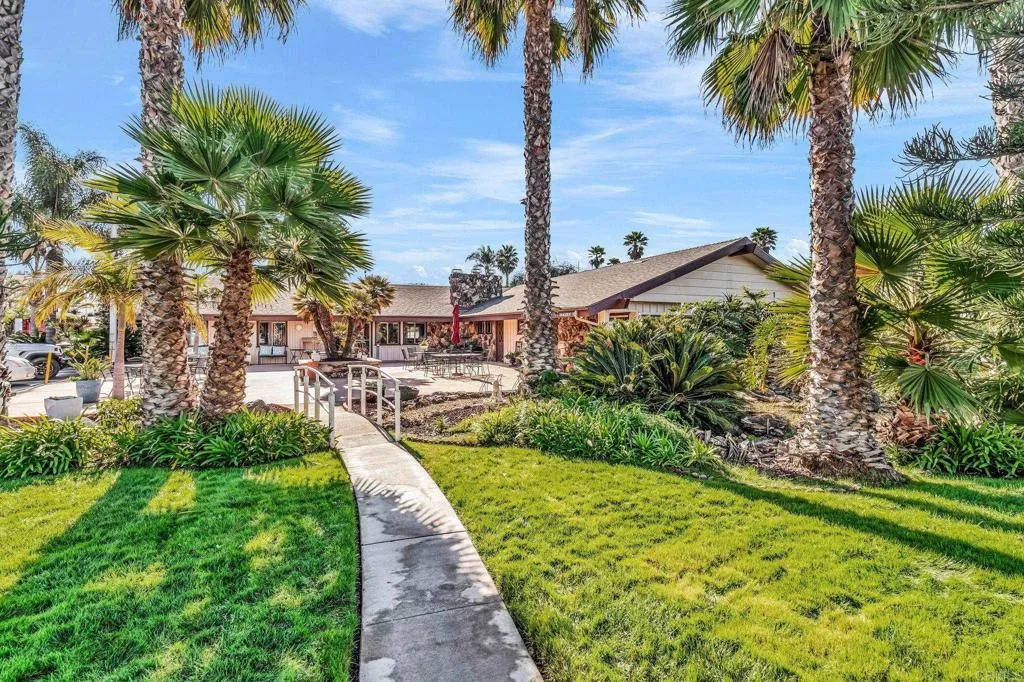 https://cdn.realtyfeed.com/cdn/127/306626654/1e288ba42f8faa7641838455686c1055.webp