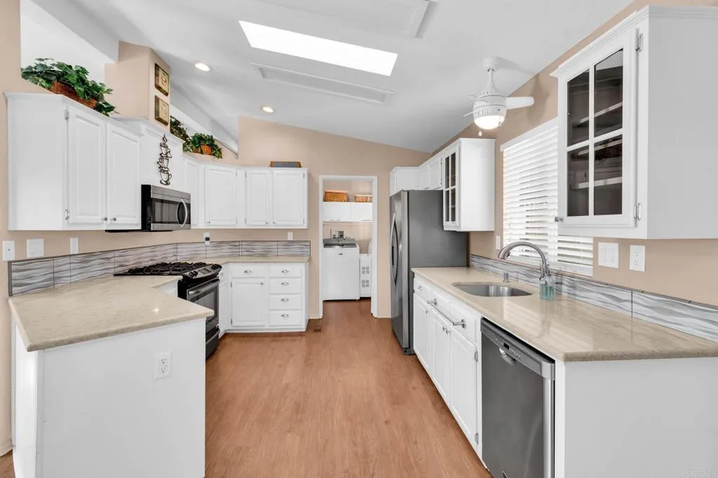 https://cdn.realtyfeed.com/cdn/127/306626654/8b4891465da2718cab1b10046cca458e.webp