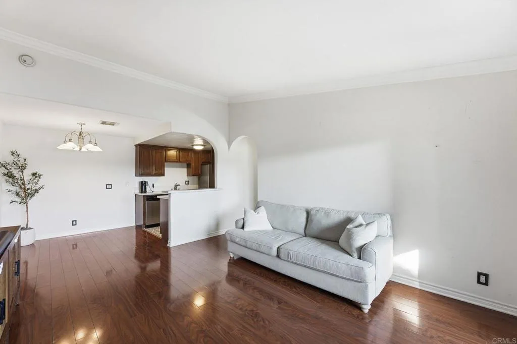 Photo #3: PTP2600606 Listing: Photo #3