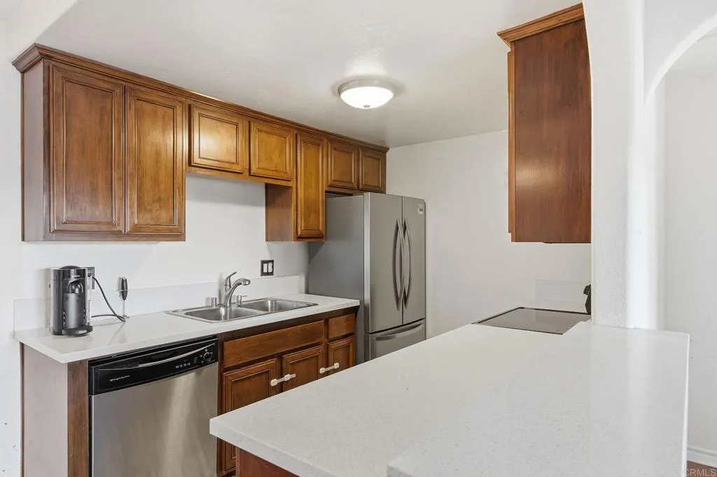 Photo #10: PTP2600606 Listing: Photo #10