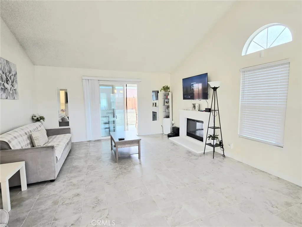 36839 Goldenview, Palmdale, CA 93552 - Photo 4 of 20, Palmdale, CA