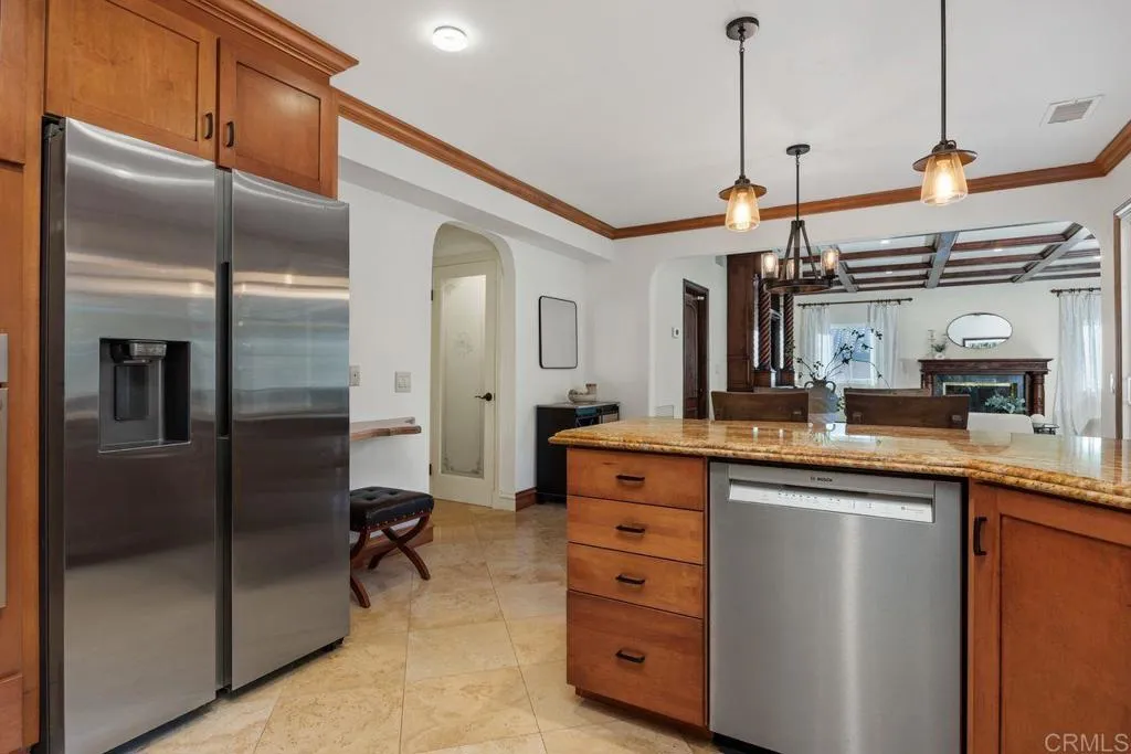 https://cdn.realtyfeed.com/cdn/127/306626675/6026295205010f6b2e3b88a4565ccab8.webp
