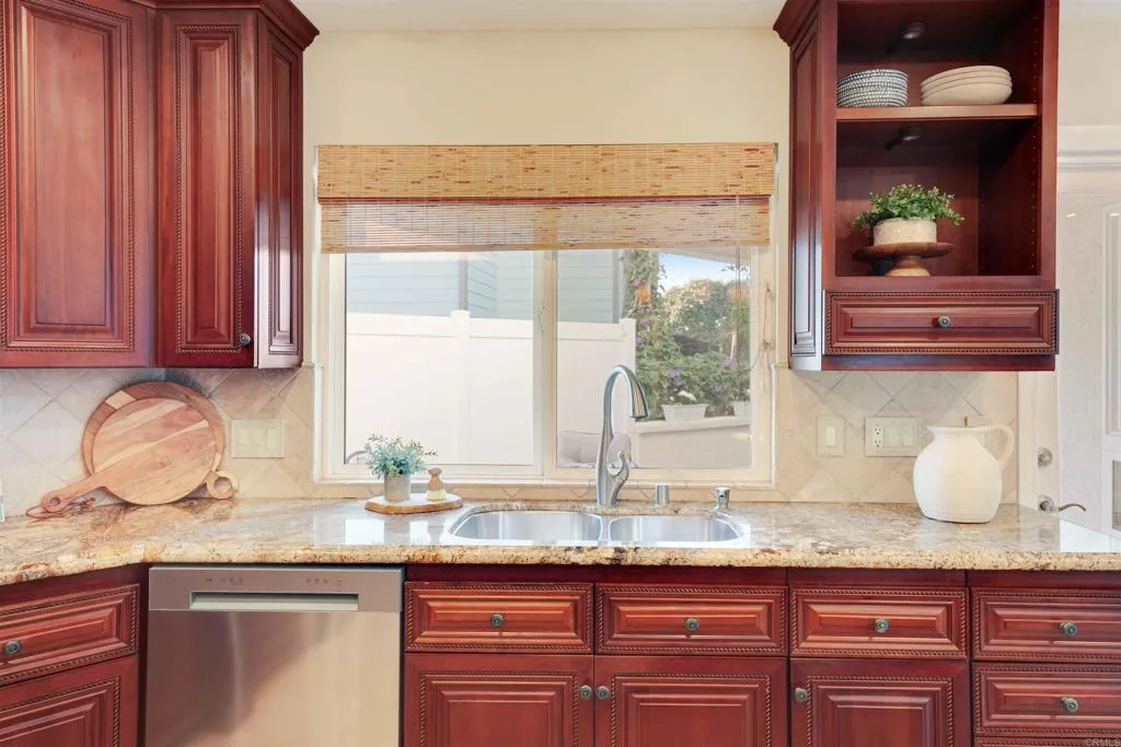 https://cdn.realtyfeed.com/cdn/127/306626729/9e3177c432f7bb069c9b2f0d4048602e.webp