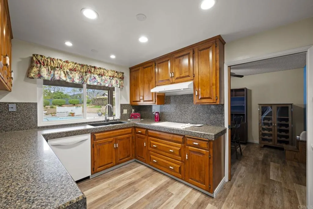 https://cdn.realtyfeed.com/cdn/127/306626730/3289f85d8b18e32964dafae139b480e9.webp